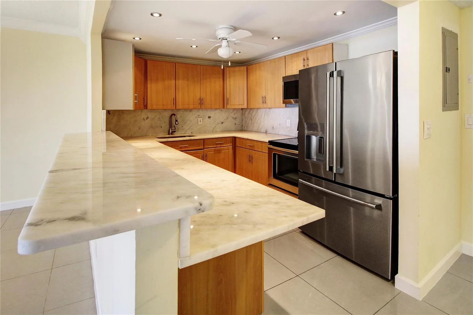 2500 PARKVIEW Drive # 1710, Hallandale Beach, FL 33009 photo 12