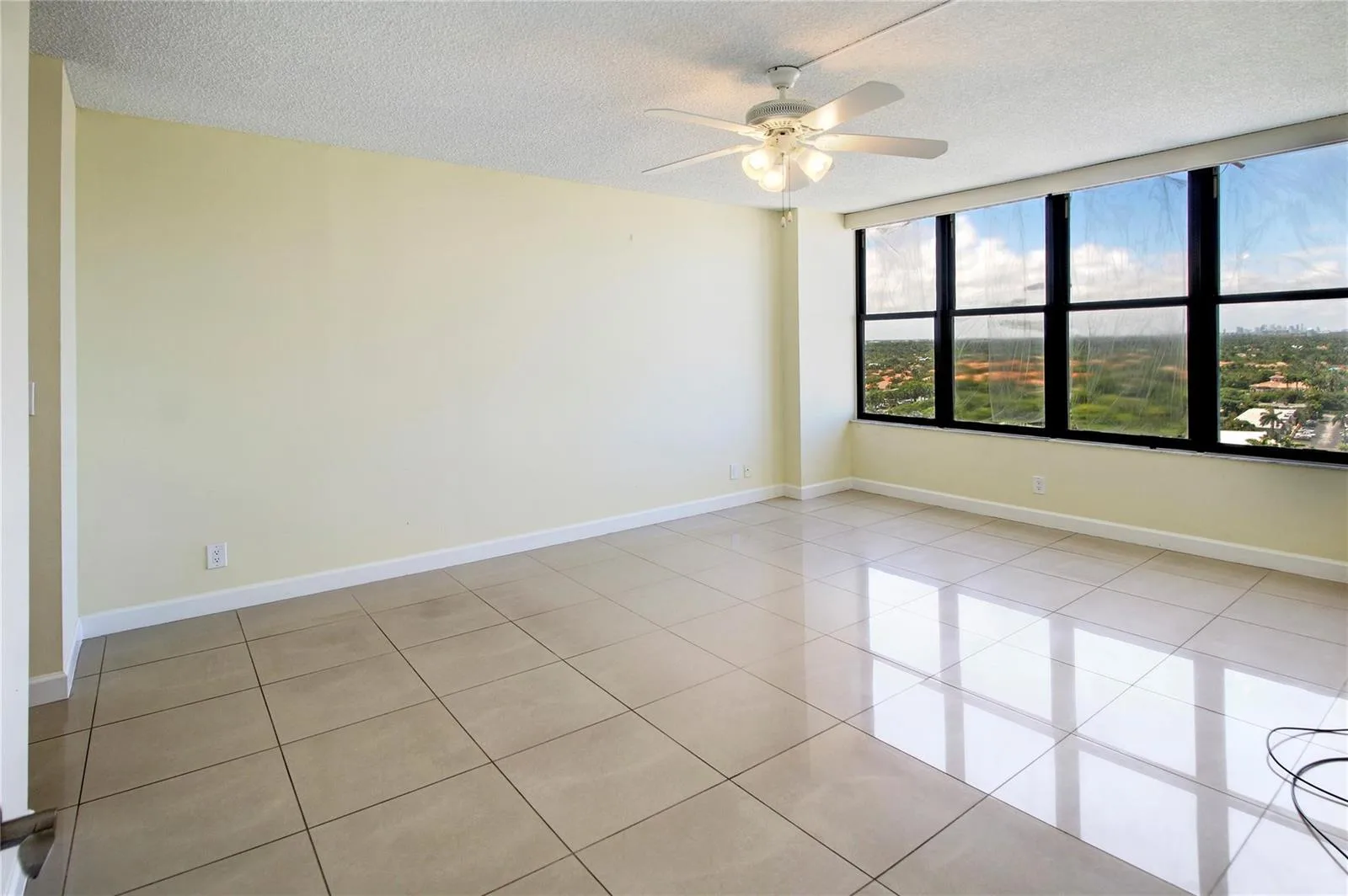 2500 PARKVIEW Drive # 1710, Hallandale Beach, FL 33009 photo 13