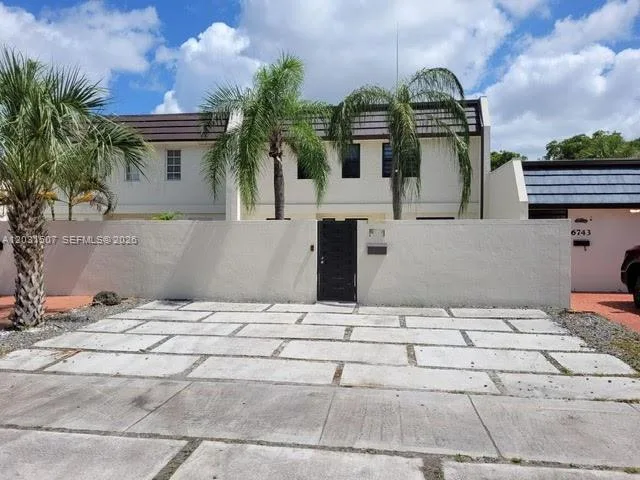 6747 Crooked Palm Ter # 6747, Miami Lakes, FL 33014
