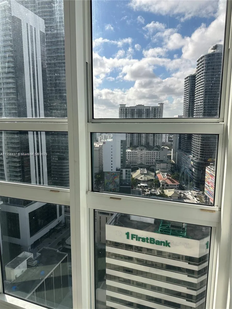 951 Brickell Ave # 2901, Miami, FL 33131 photo 10