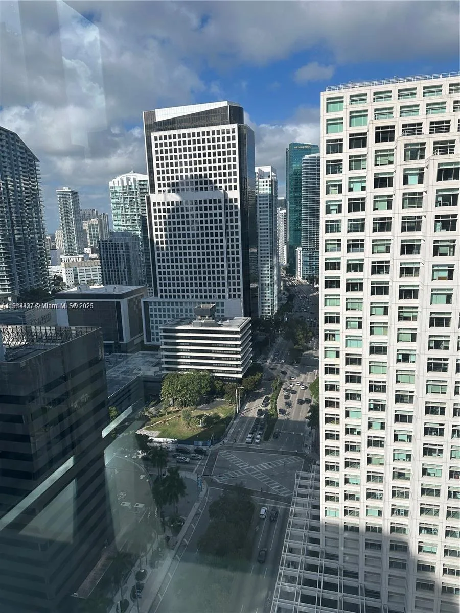 951 Brickell Ave # 2901, Miami, FL 33131 photo 4