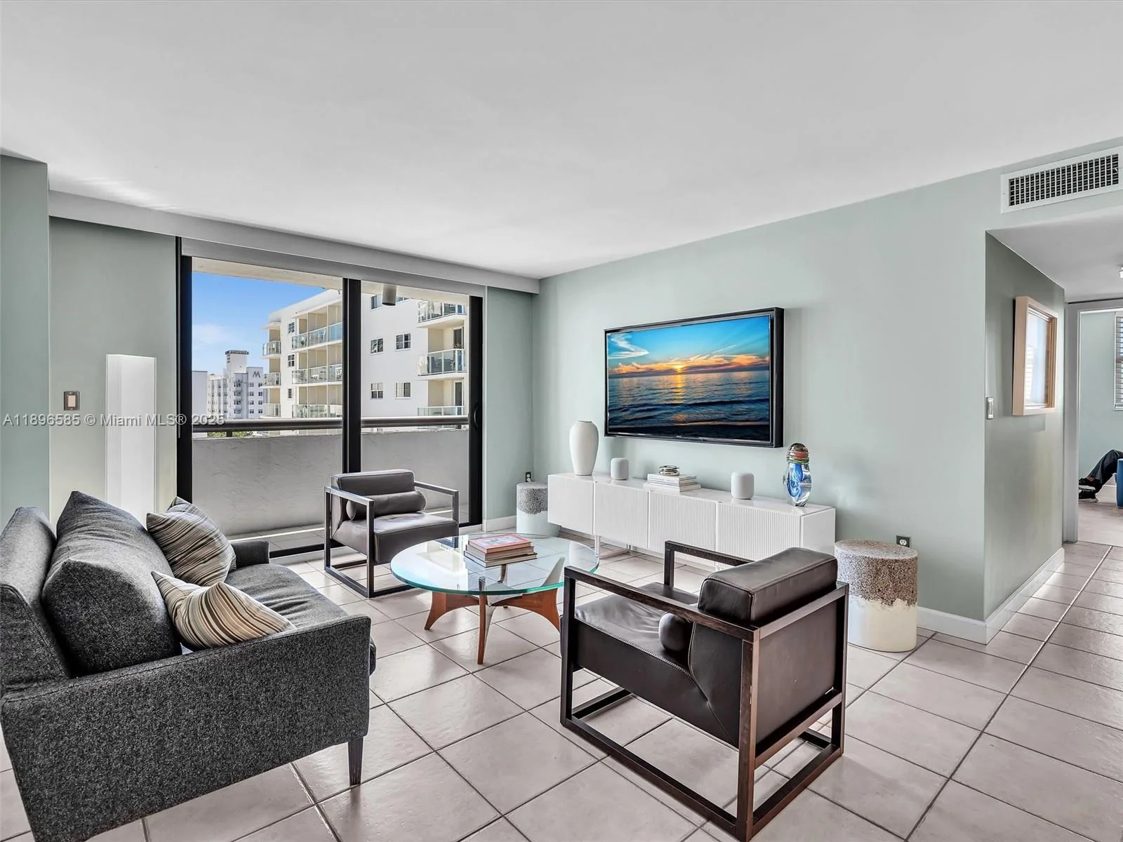 1775 Washington Ave # 8B, Miami Beach, FL 33139 photo 4