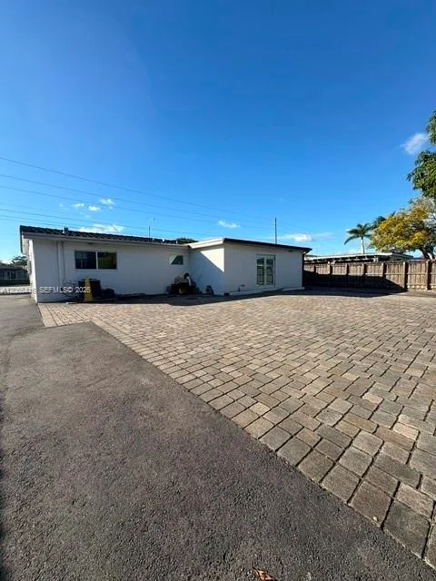 3221 SW 107th Ave, Miami, FL 33165 photo 4