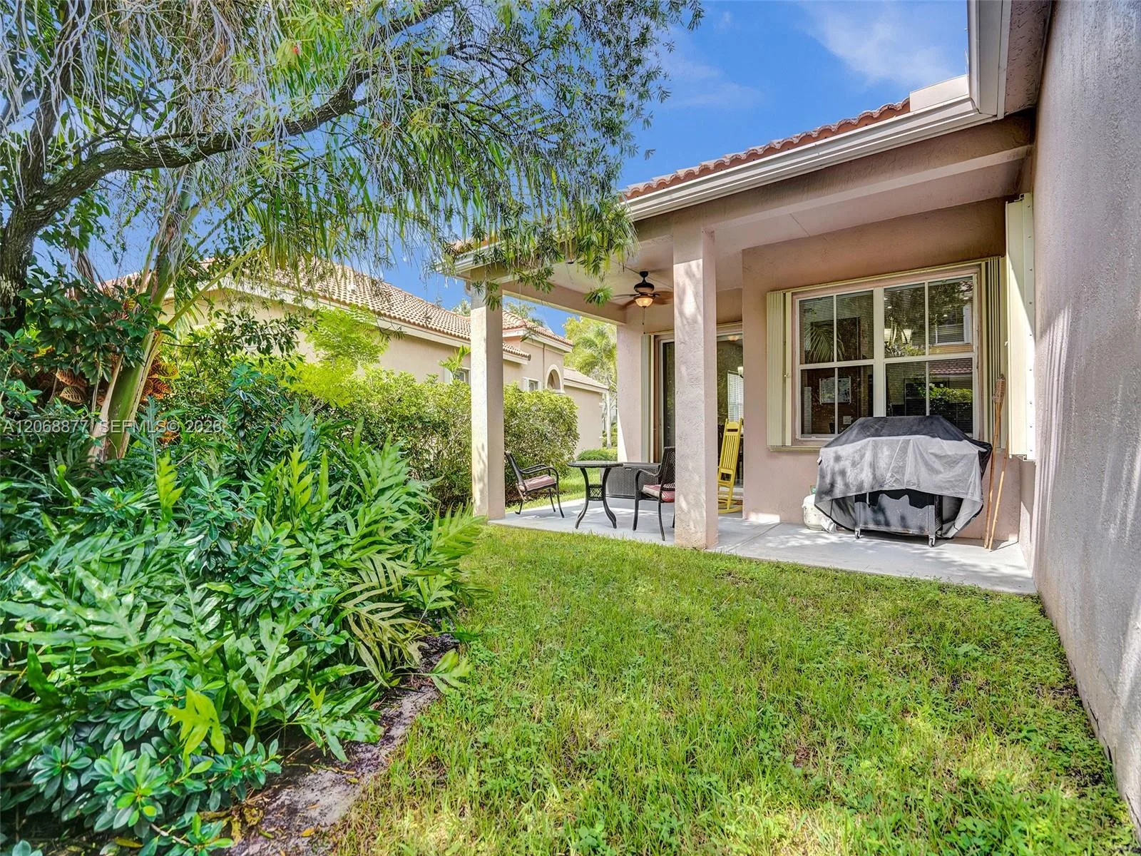 938 Bluewood Ter, Weston, FL 33327 photo 2