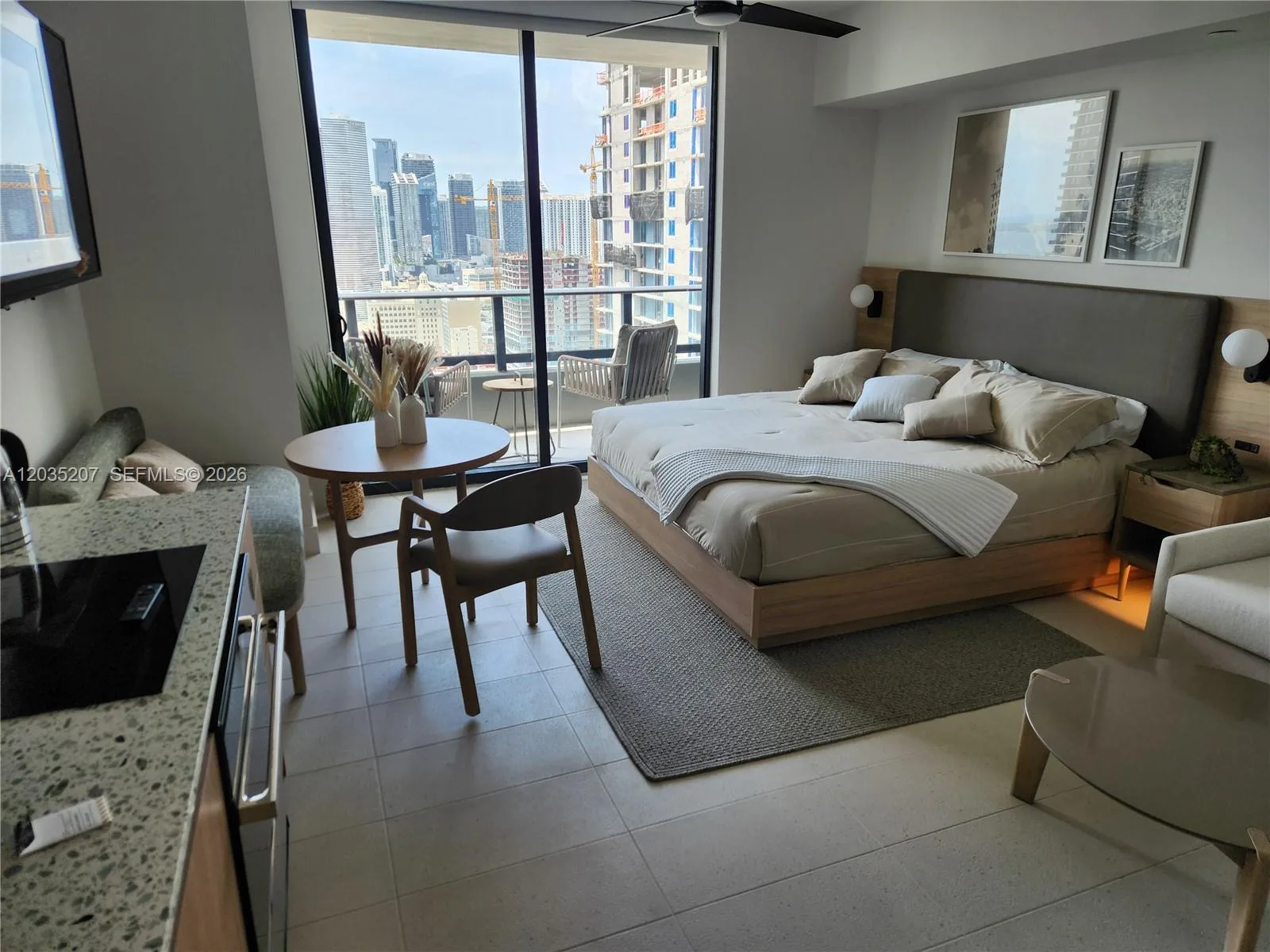 601 NE 1 AVE # 2812, Miami, FL 33132 photo 3
