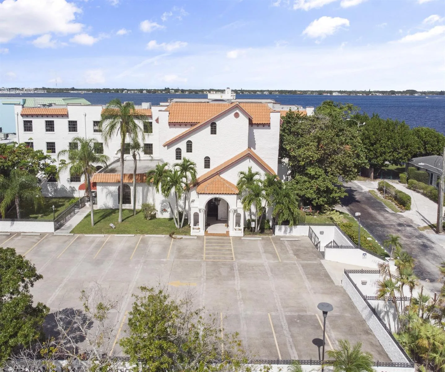 221 SE Osceola Street, Stuart, FL 34994 photo 2