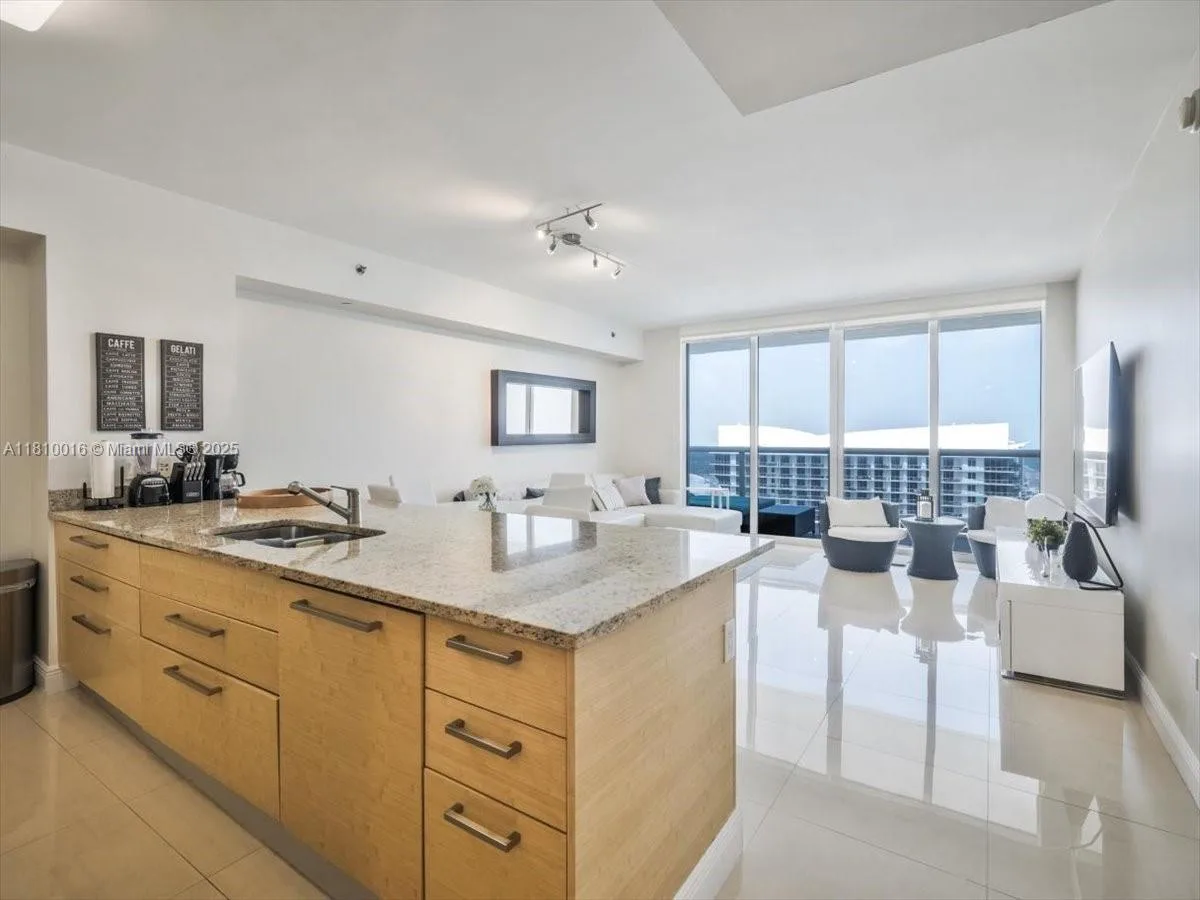 1830 S Ocean Dr # 5009, Hallandale Beach, FL 33009 photo 7