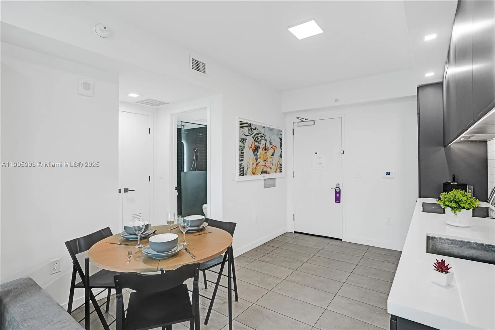 227 NE 2nd St # 1703, Miami, FL 33132 photo 13