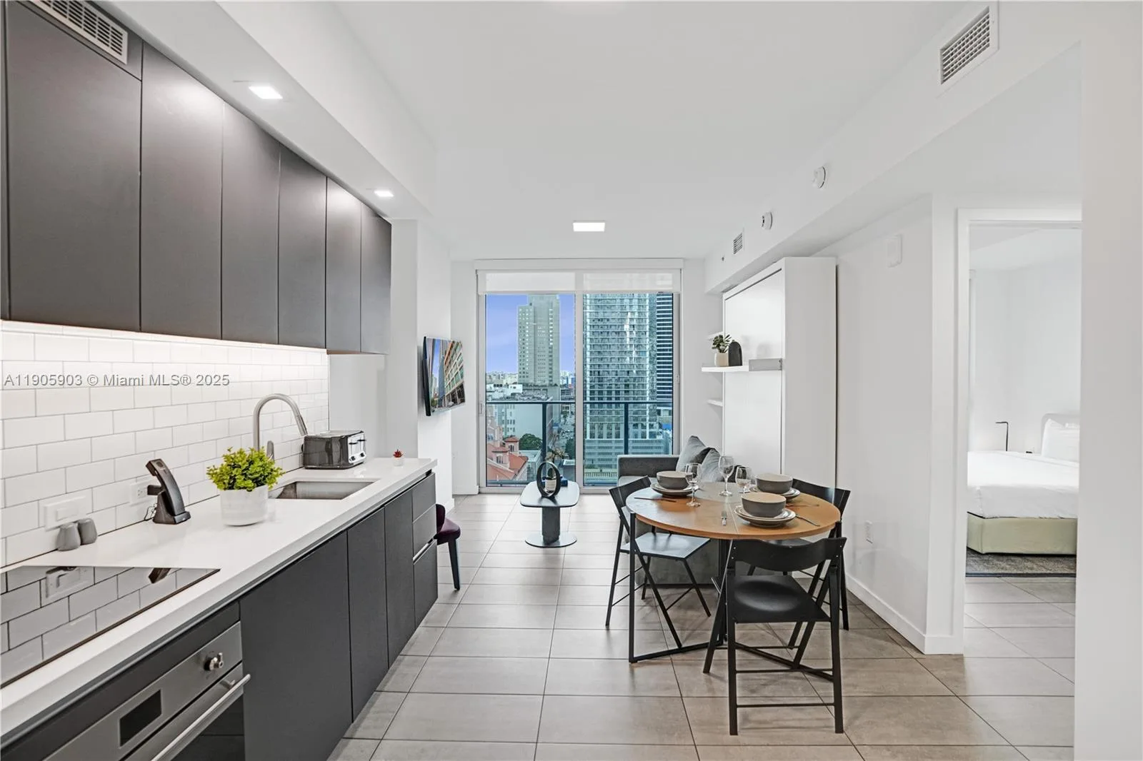 227 NE 2nd St # 1703, Miami, FL 33132 photo 8