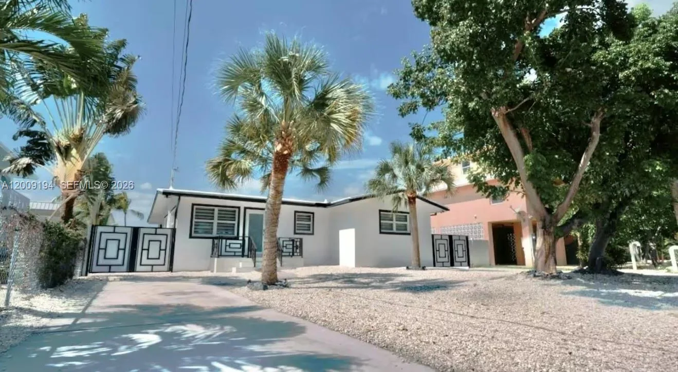 2133 Yellowtail Dr, Marathon, FL 33050 photo 6