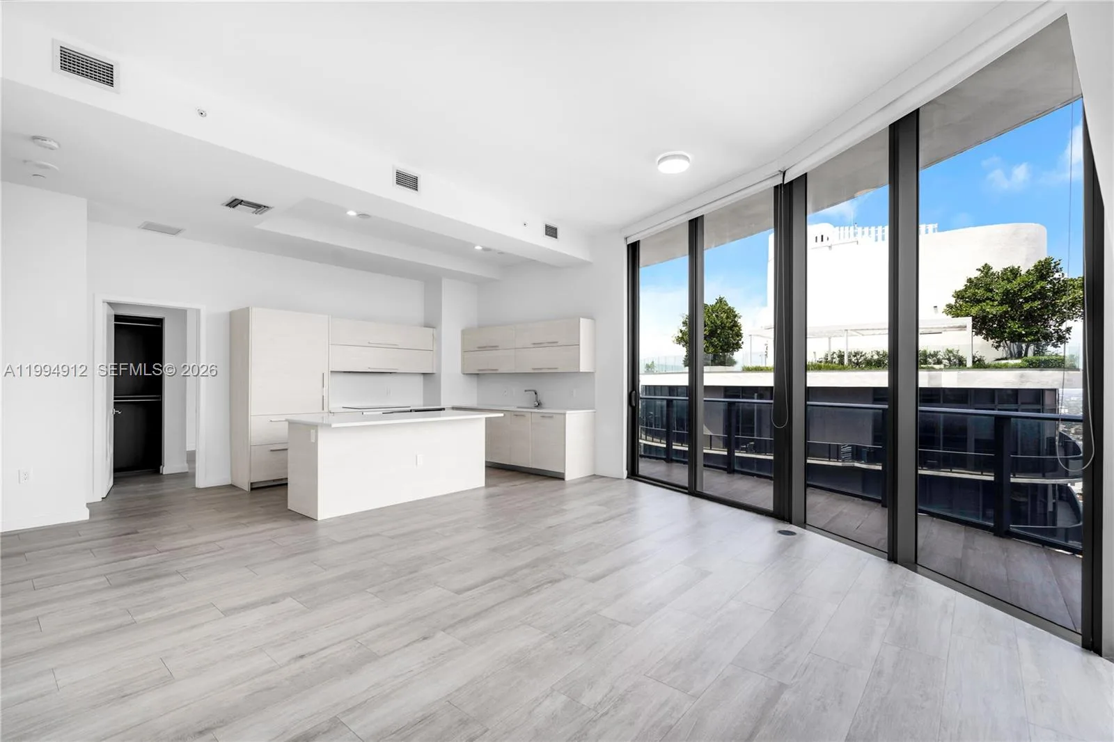 45 SW 9th St # 4708, Miami, FL 33130