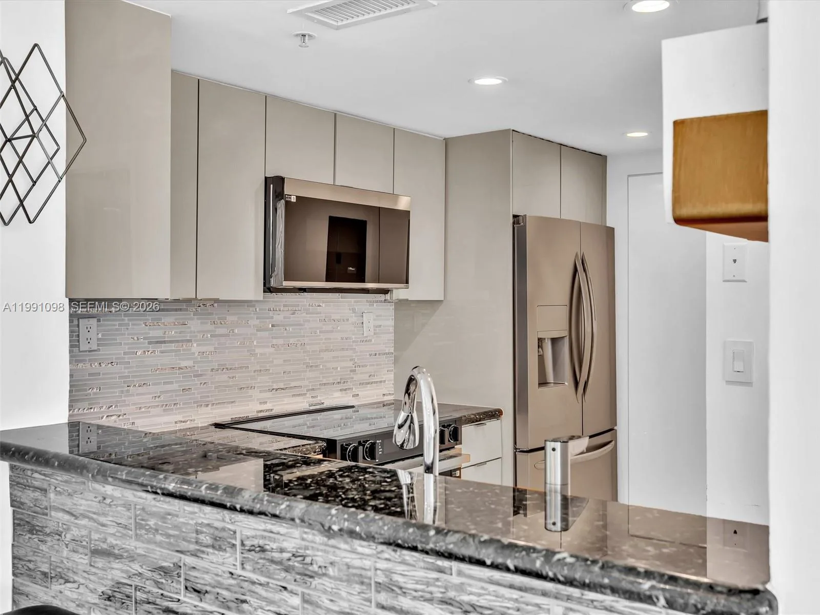 650 West Ave # 1605, Miami Beach, FL 33139 photo 9