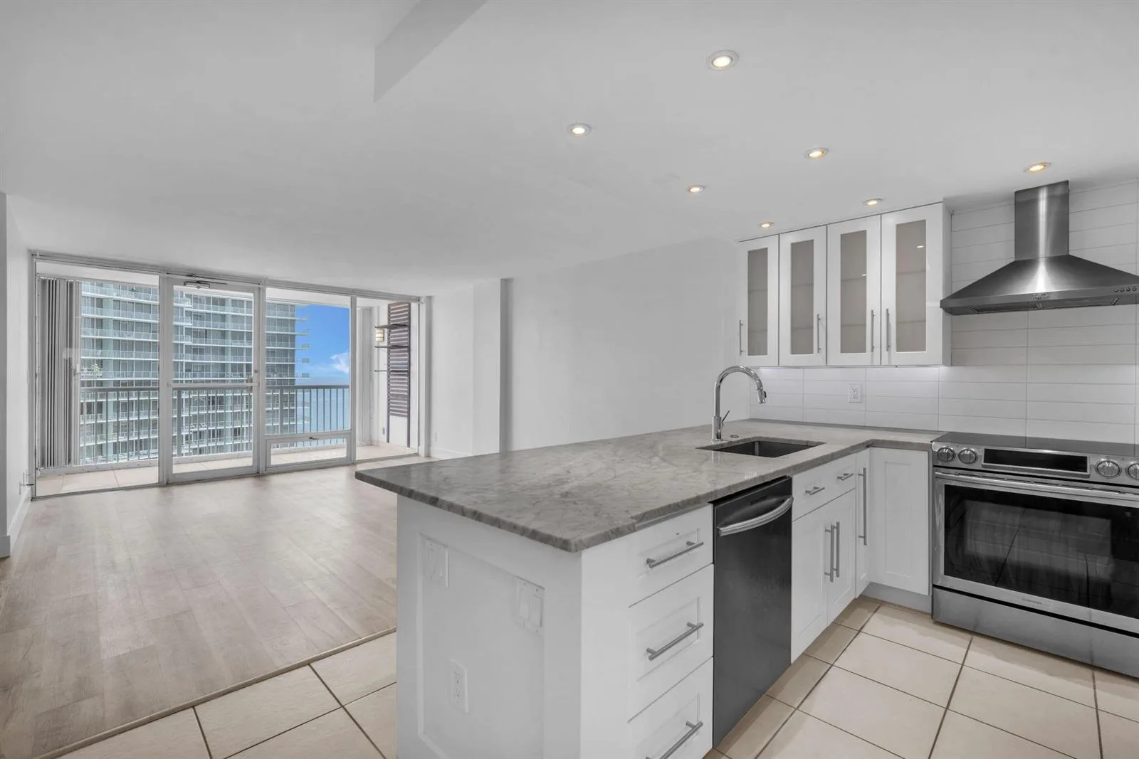 2200 NE 33rd Avenue # 17C, Fort Lauderdale, FL 33305 photo 3