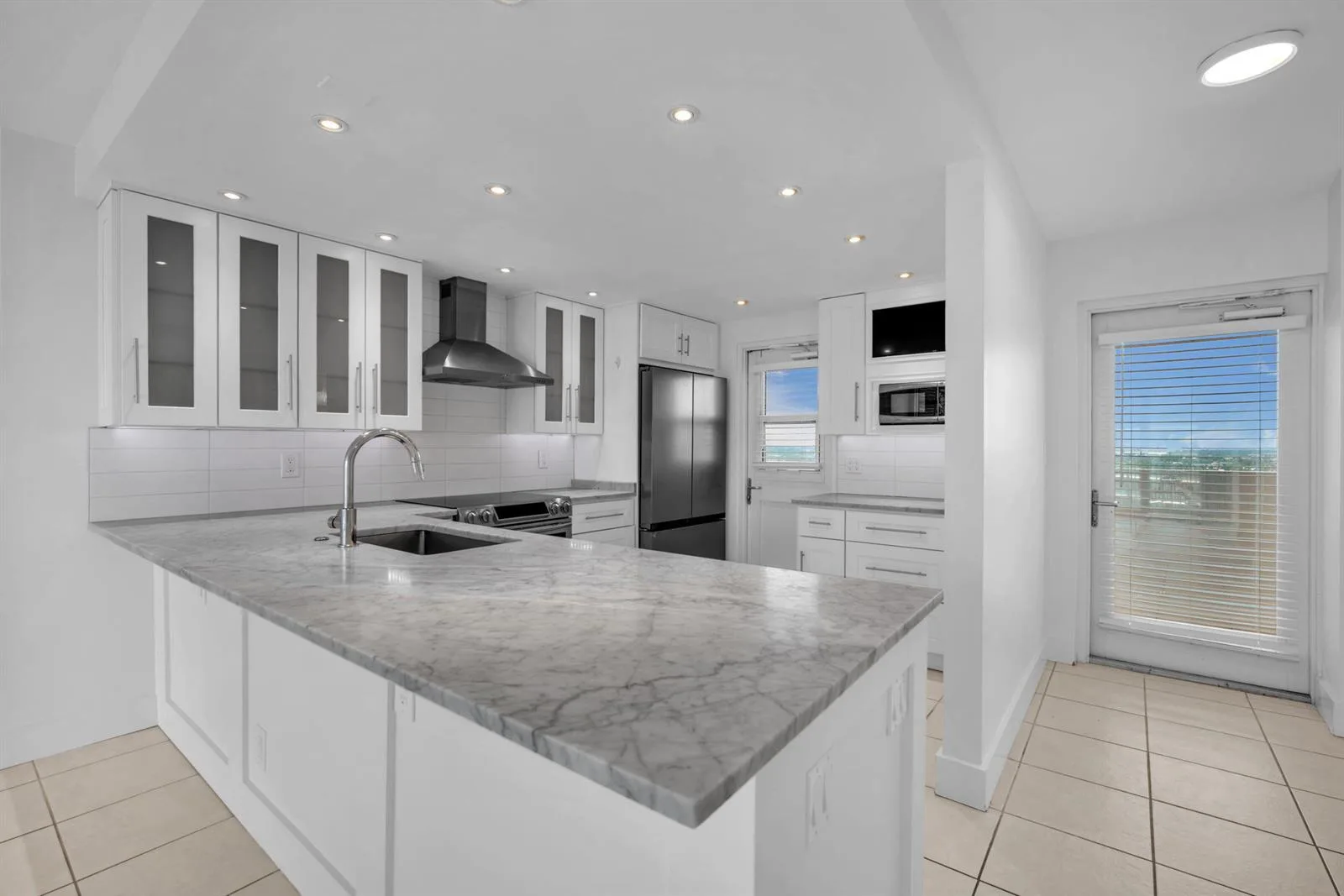 2200 NE 33rd Avenue # 17C, Fort Lauderdale, FL 33305 photo 4