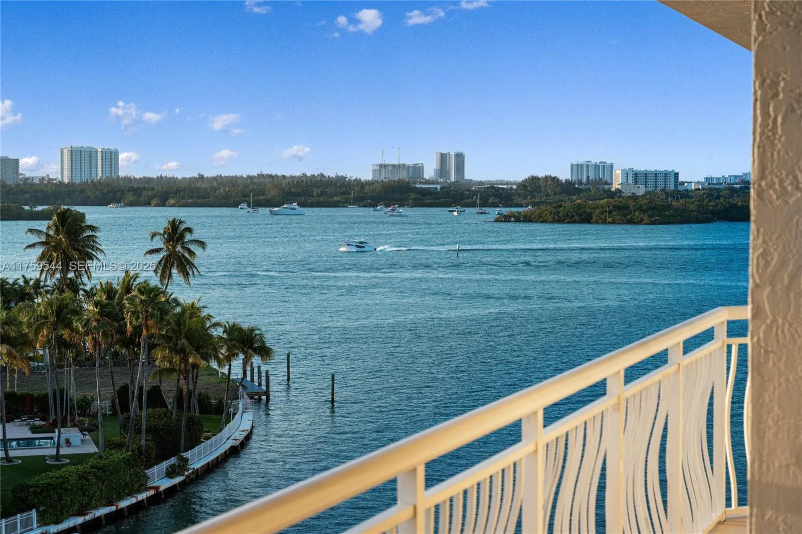 Bay Harborview – photo 26