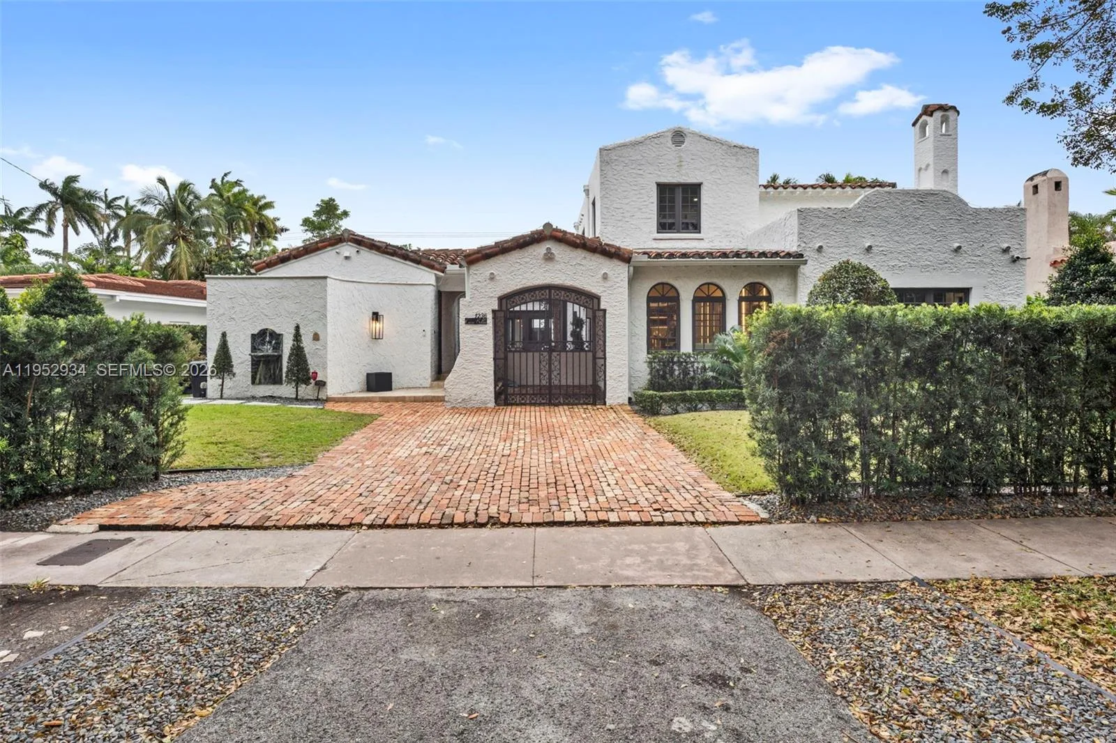 1236 Obispo Ave, Coral Gables, FL 33134 photo 2