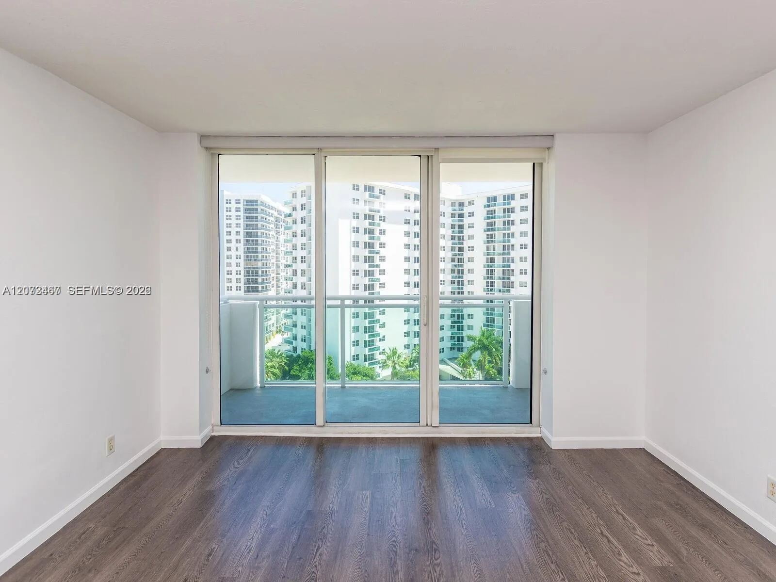 3000 S Ocean Dr # 922, Hollywood, FL 33019