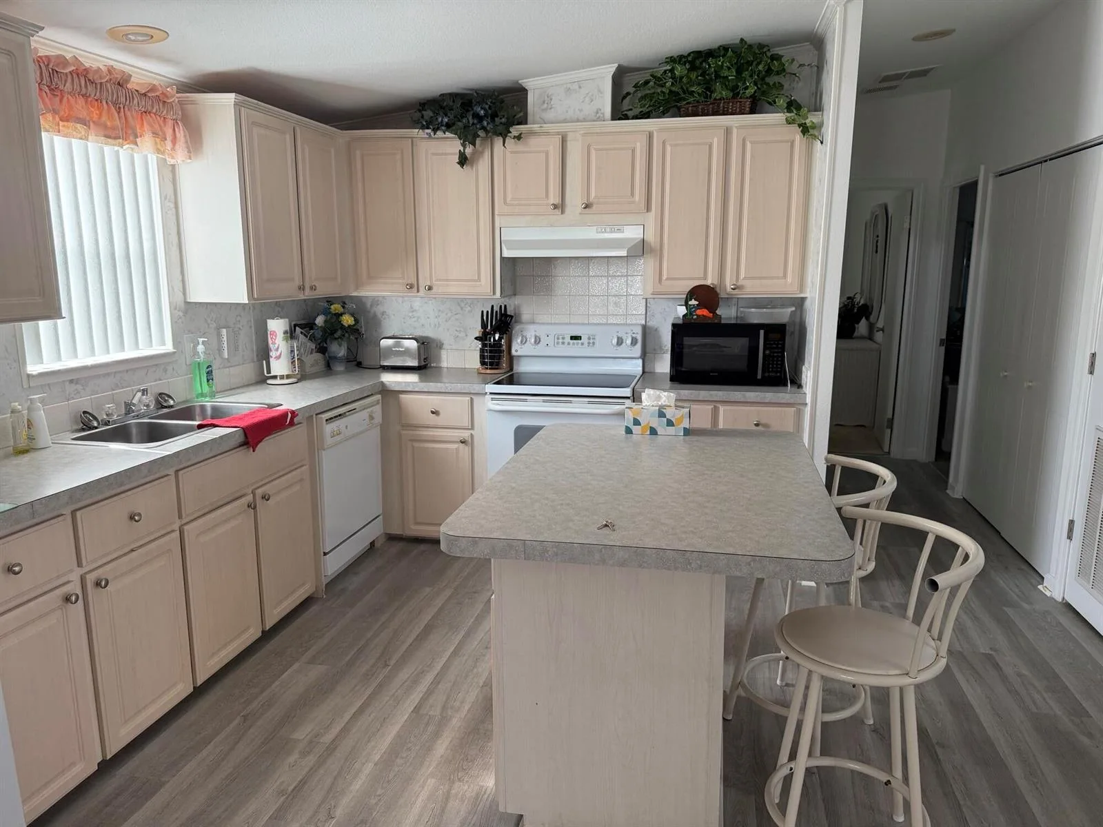 6615 Spanish Lakes Boulevard, Fort Pierce, FL 34951 photo 4