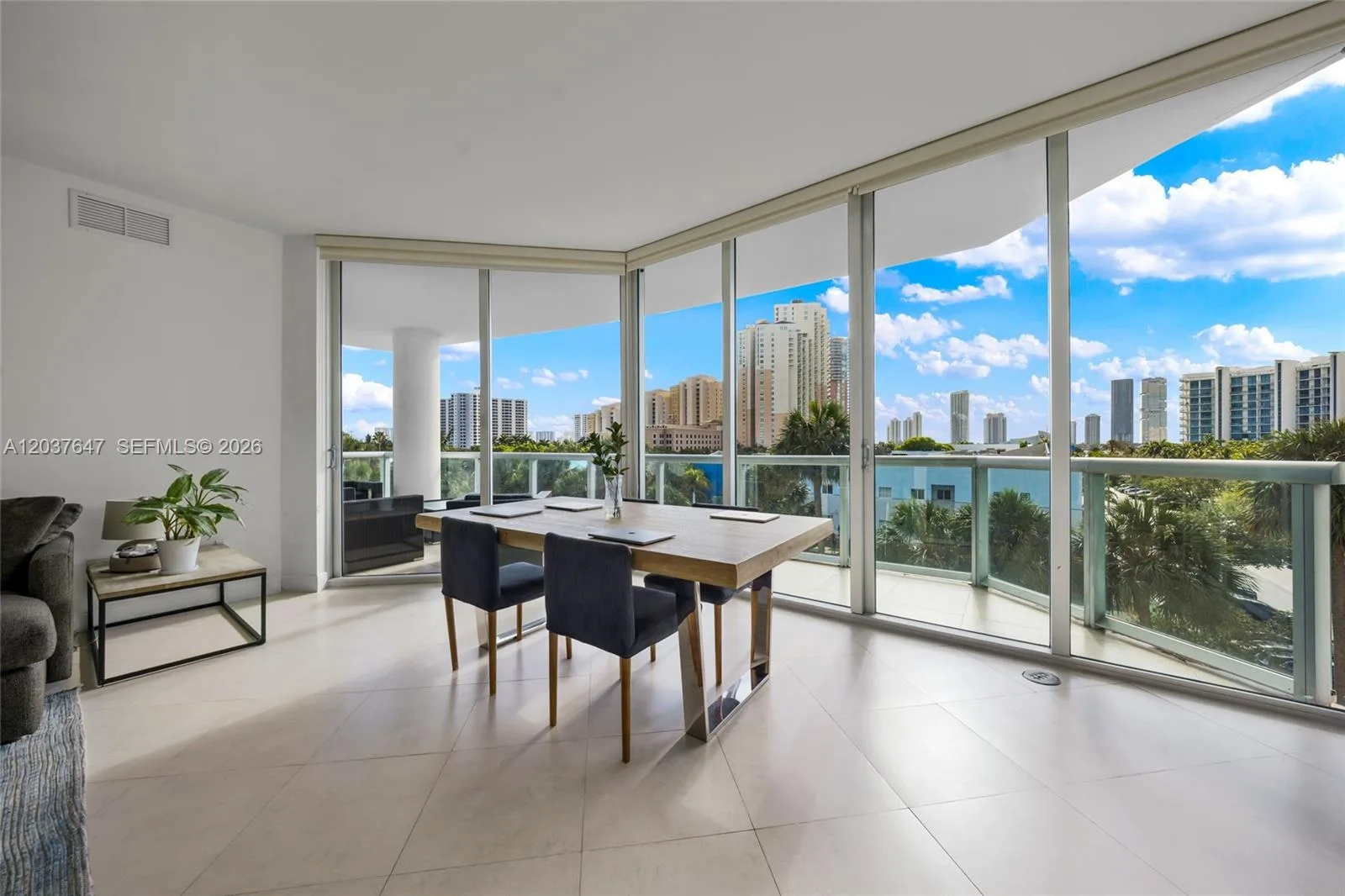 3131 NE 188th St # 2-506, Aventura, FL 33180