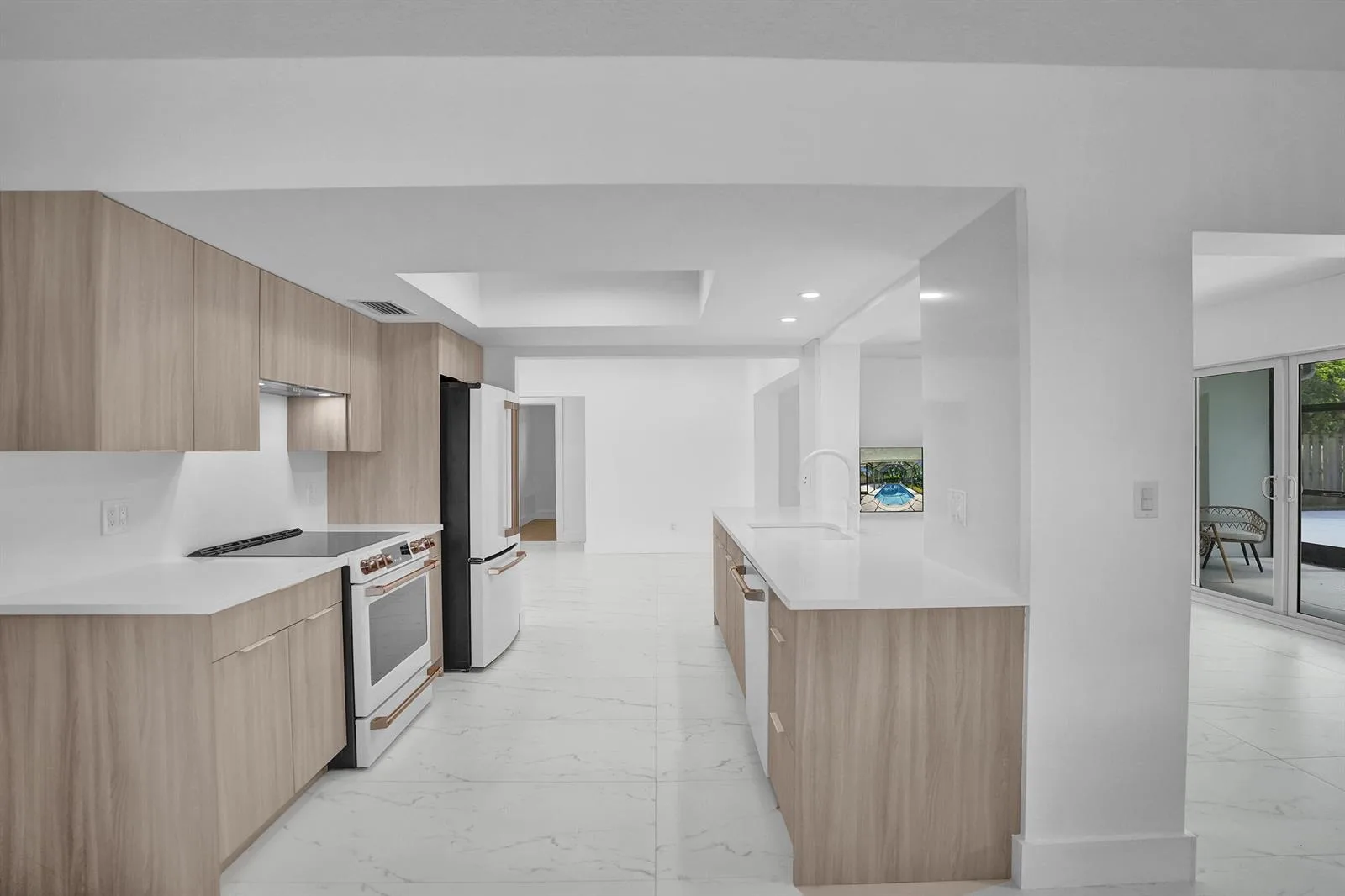 2030 N 54th Avenue, Hollywood, FL 33021 photo 3