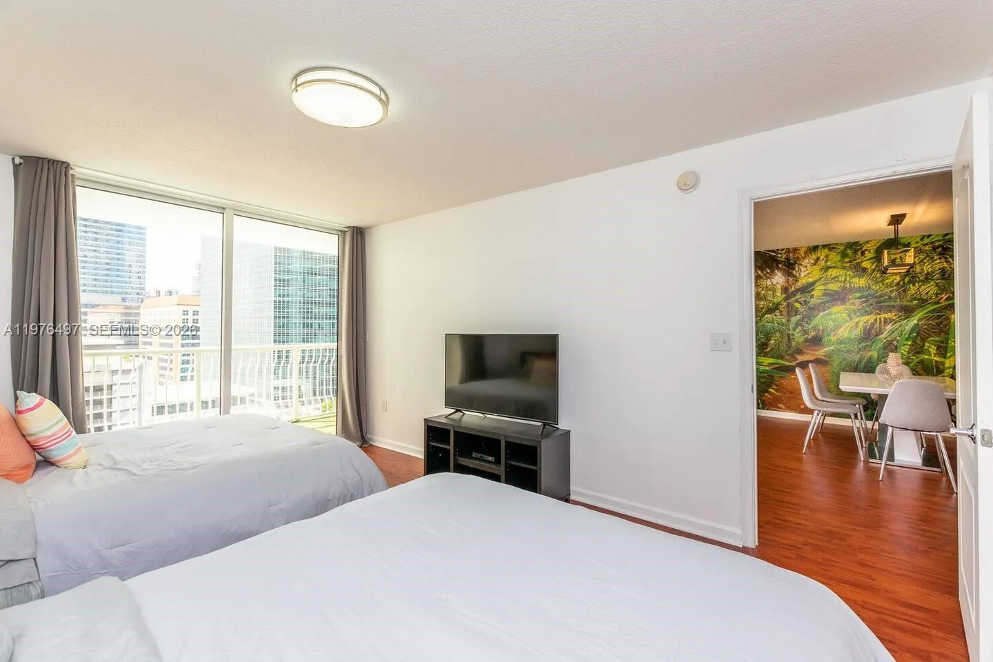 1200 Brickell Bay Dr # 1621, Miami, FL 33131 photo 2