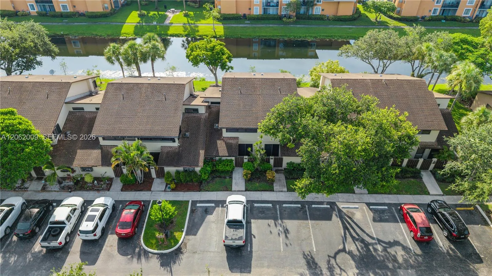 7640 NW 79th Ave # L6, Tamarac, FL 33321 photo 2