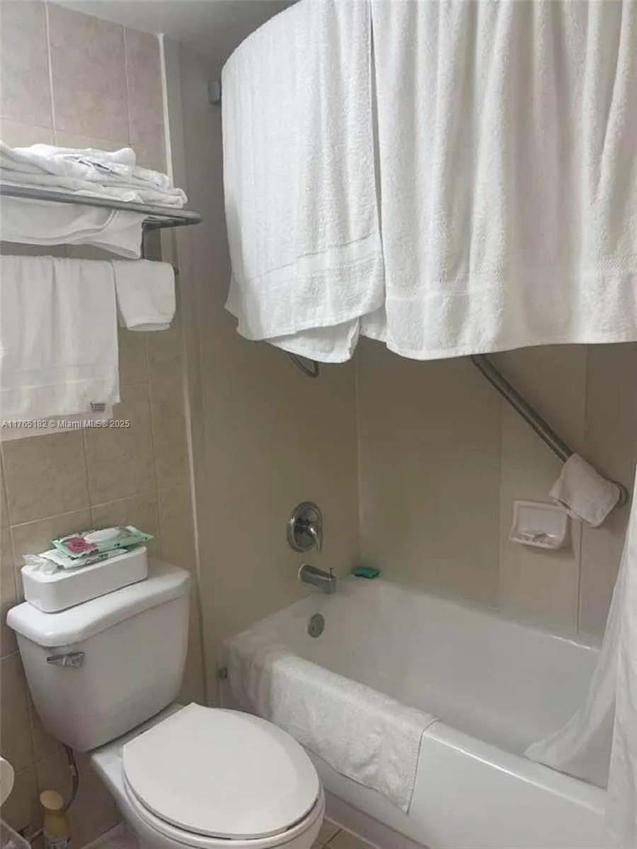 19201 Collins Ave # 1022, Sunny Isles Beach, FL 33160 photo 11