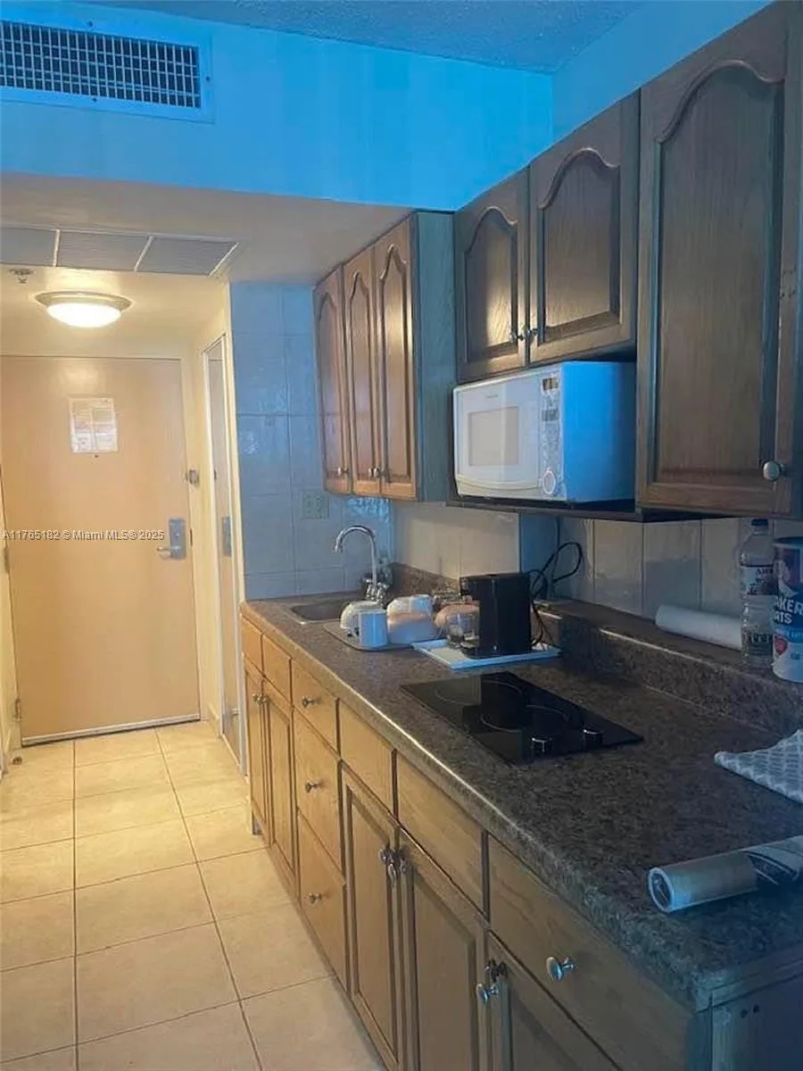 19201 Collins Ave # 1022, Sunny Isles Beach, FL 33160 photo 8