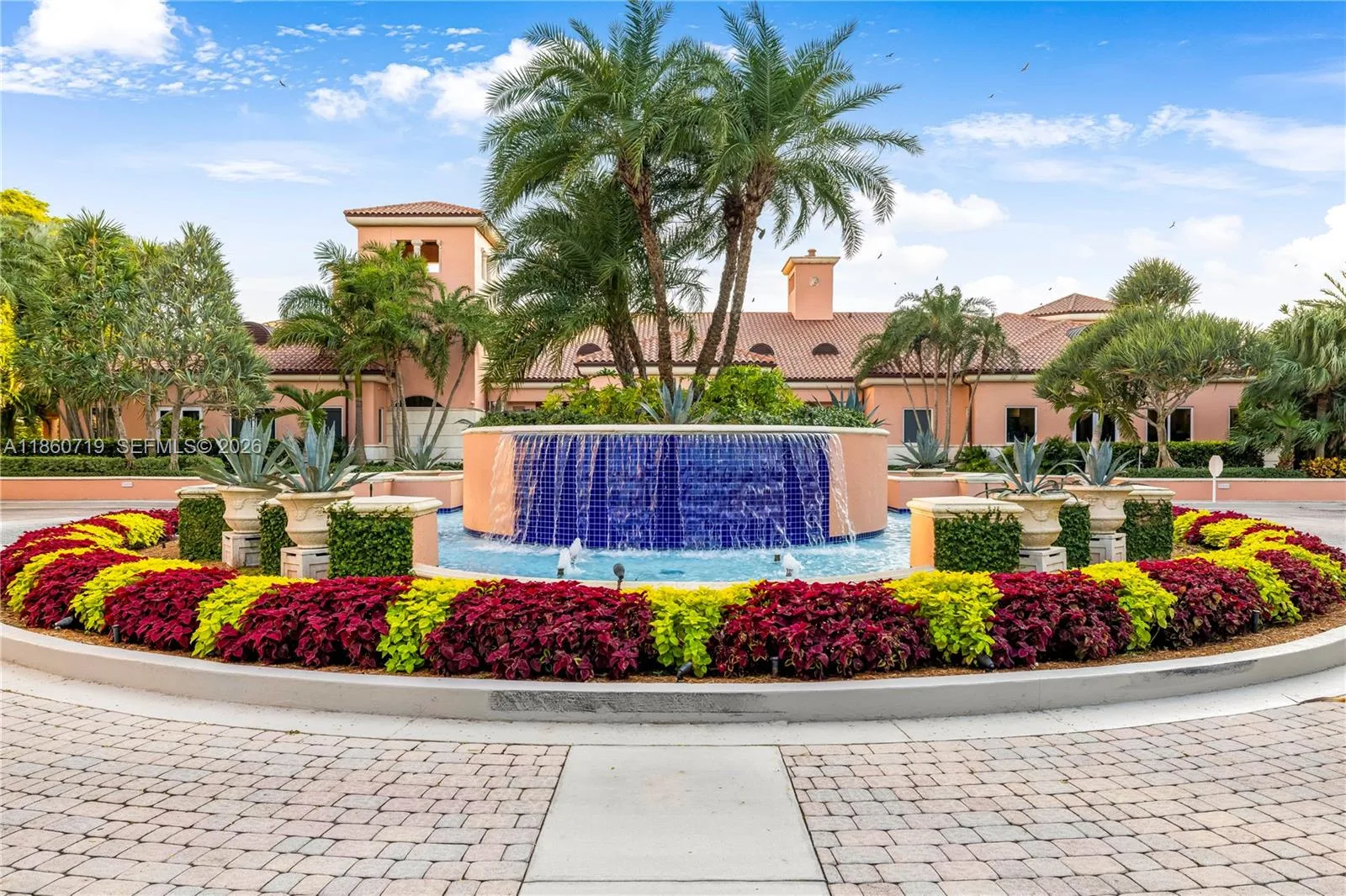 60 Edgewater Dr # 7H, Coral Gables, FL 33133