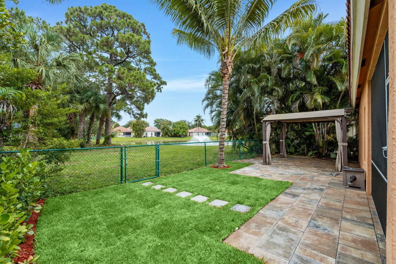 5122 Elpine Way, Riviera Beach, FL 33418 photo 10