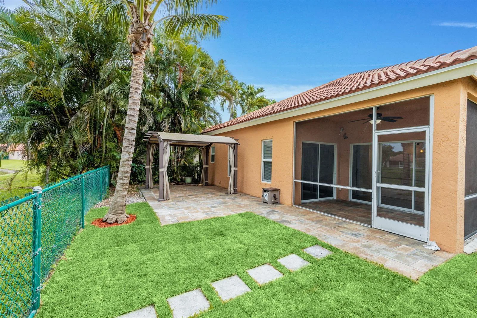 5122 Elpine Way, Riviera Beach, FL 33418 photo 11