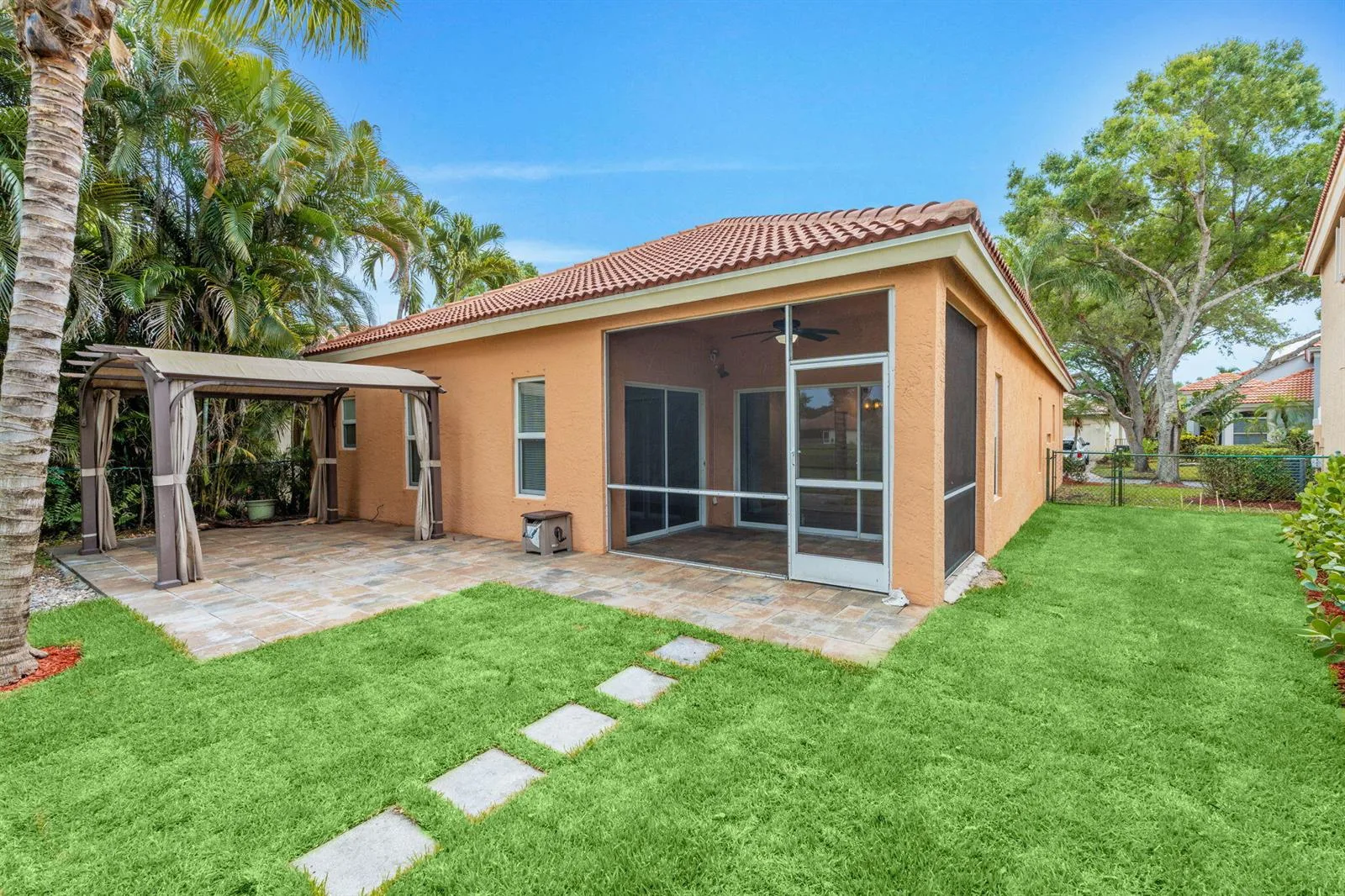 5122 Elpine Way, Riviera Beach, FL 33418 photo 9