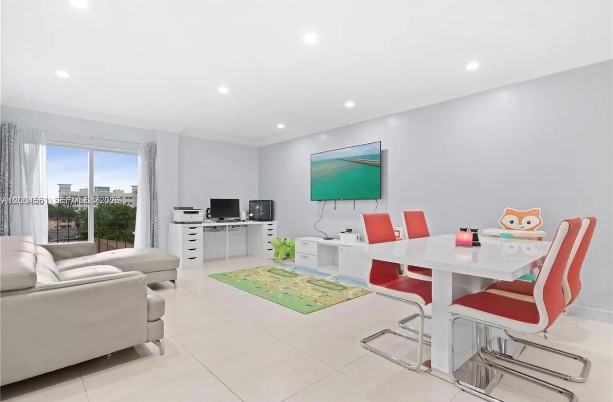 440 E 23rd St # 1310, Hialeah, FL 33013