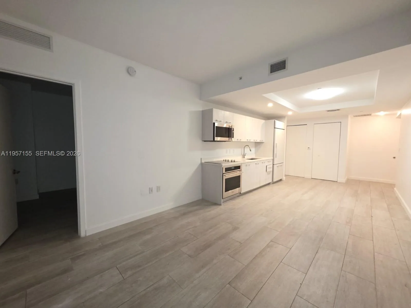 55 SW 9th St # 1409, Miami, FL 33130 photo 11