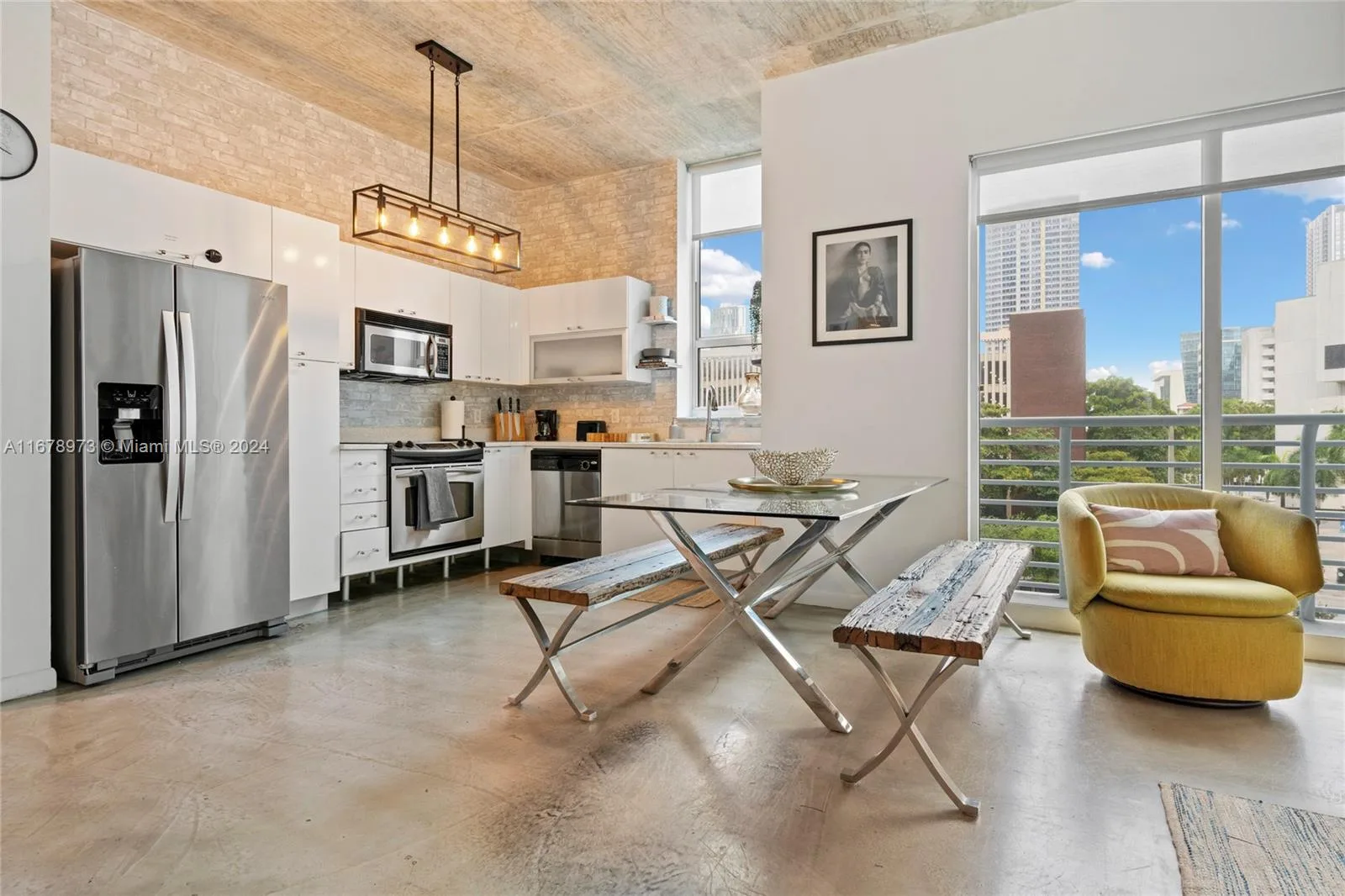 234 NE 3rd St # 401, Miami, FL 33132 photo 11