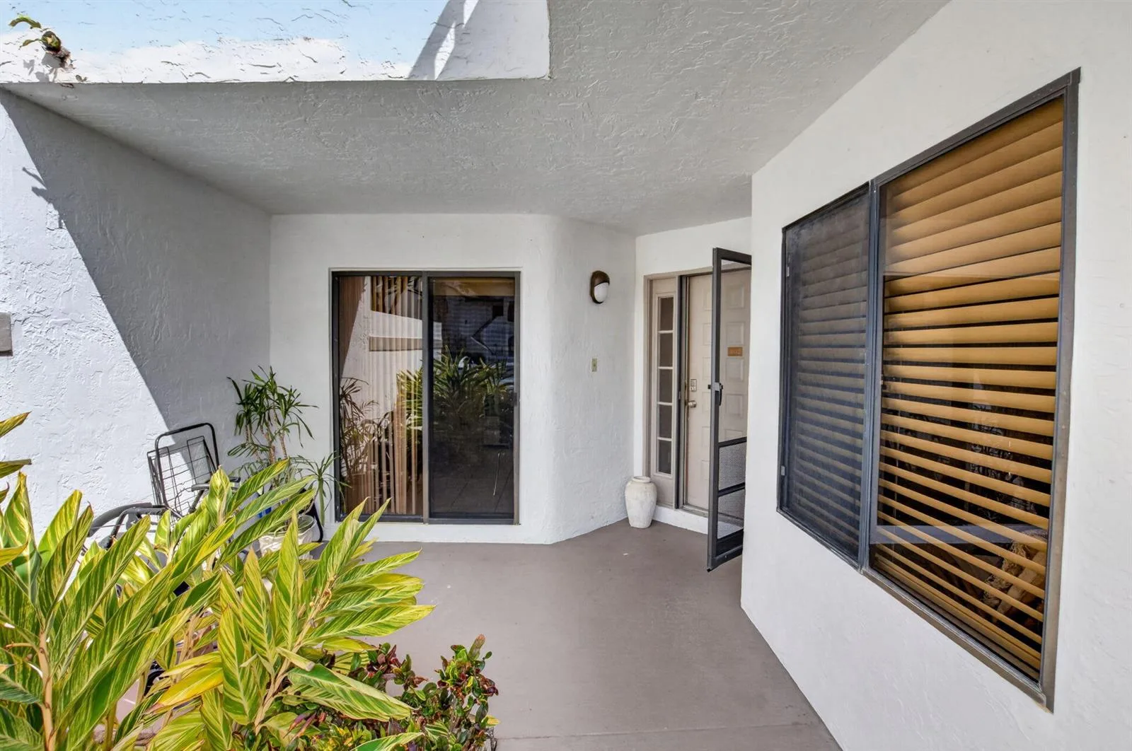 7473 Glendevon Lane # 402, Delray Beach, FL 33446 photo 2