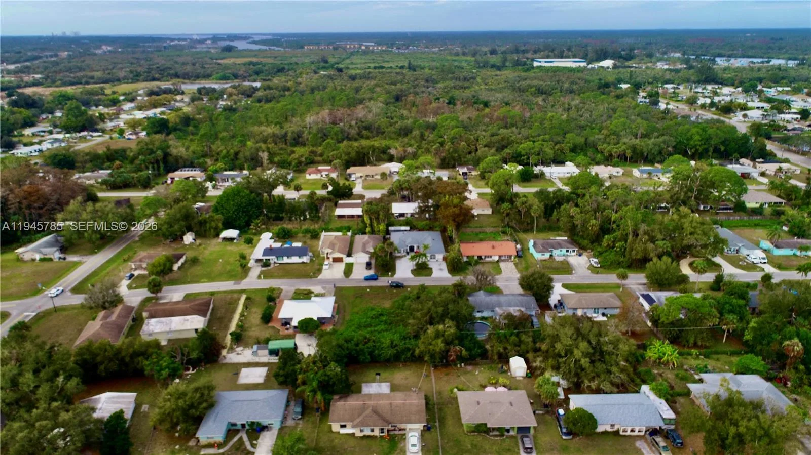 2408 Parkview, Fort Myers, FL 33905 photo 2