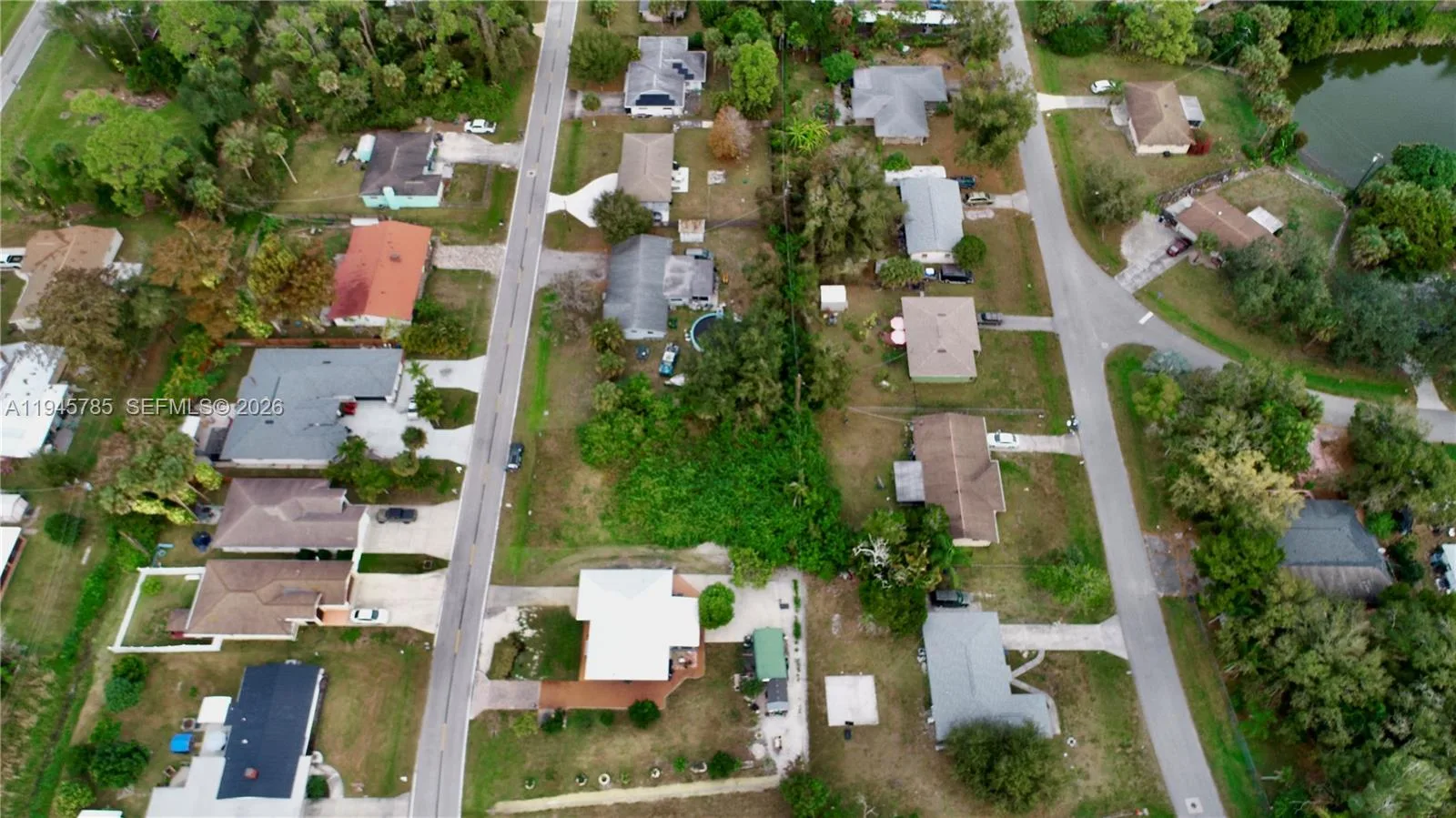 2408 Parkview, Fort Myers, FL 33905 photo 3