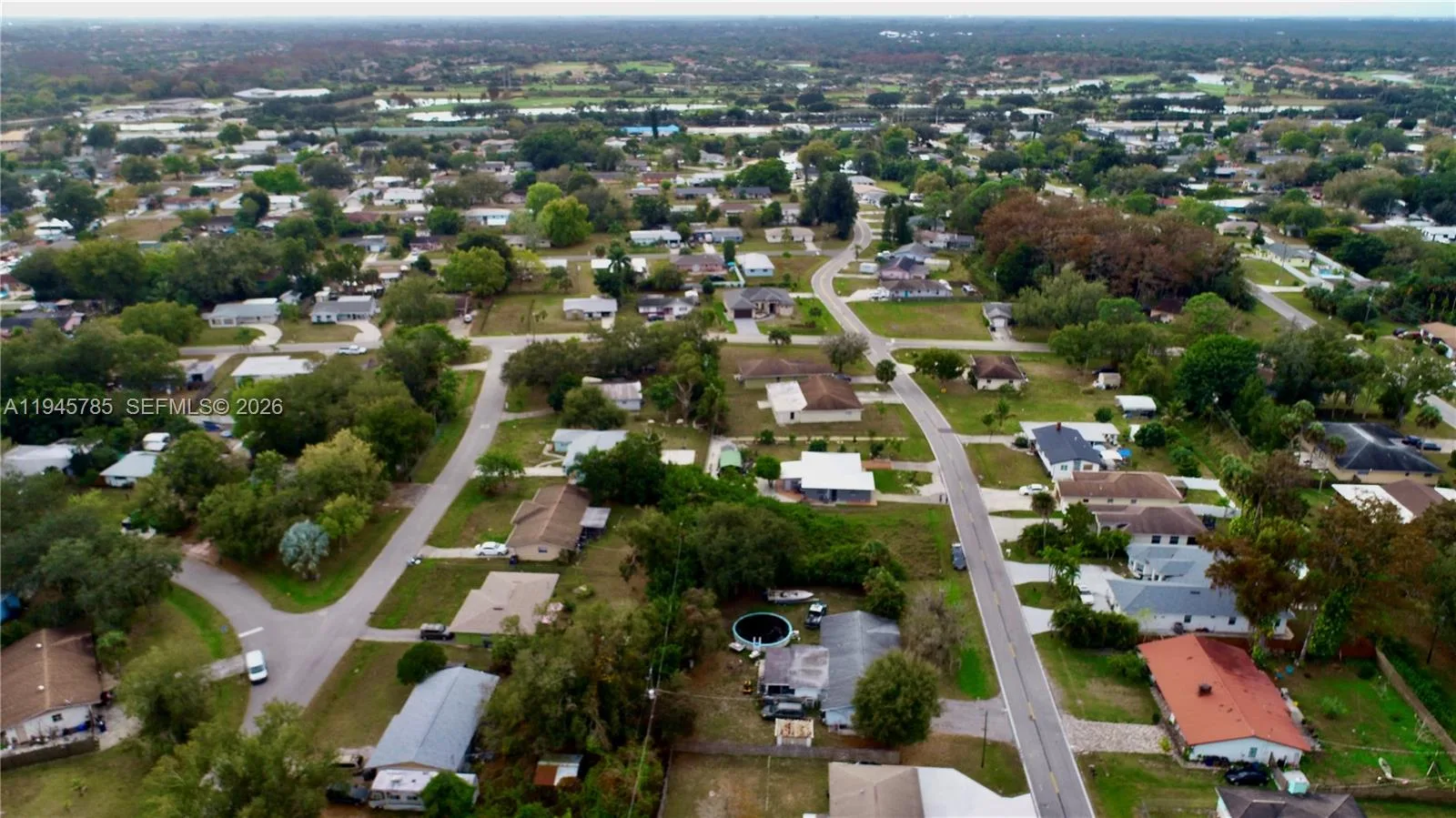 2408 Parkview, Fort Myers, FL 33905 photo 4
