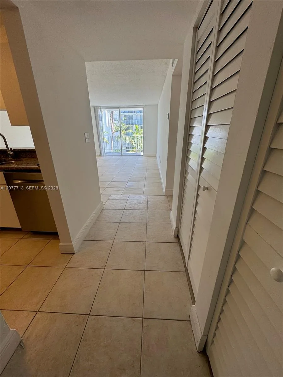 488 NW 165th St Rd # B-412, Miami, FL 33169 photo 10