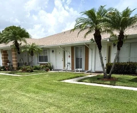 1216 S S Lakes End Drive # Apt D, Fort Pierce, FL 34982