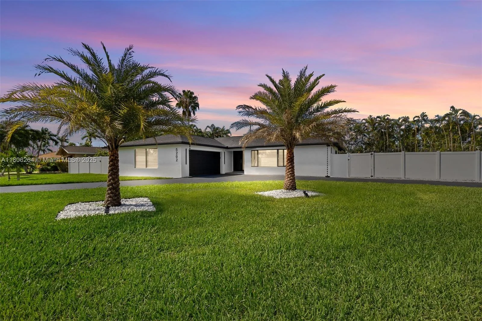 5202 Elm CT, Cape Coral, FL 33904