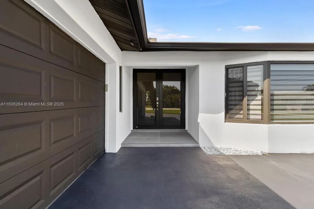 5202 Elm CT, Cape Coral, FL 33904 photo 3