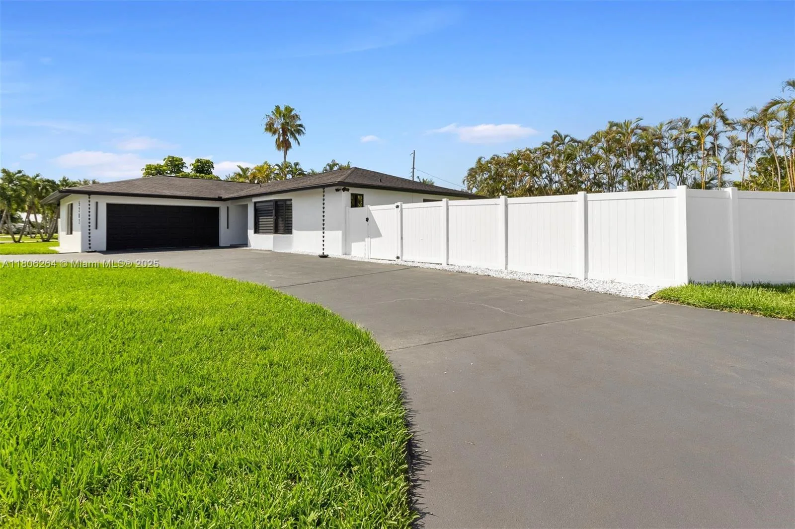 5202 Elm CT, Cape Coral, FL 33904 photo 5