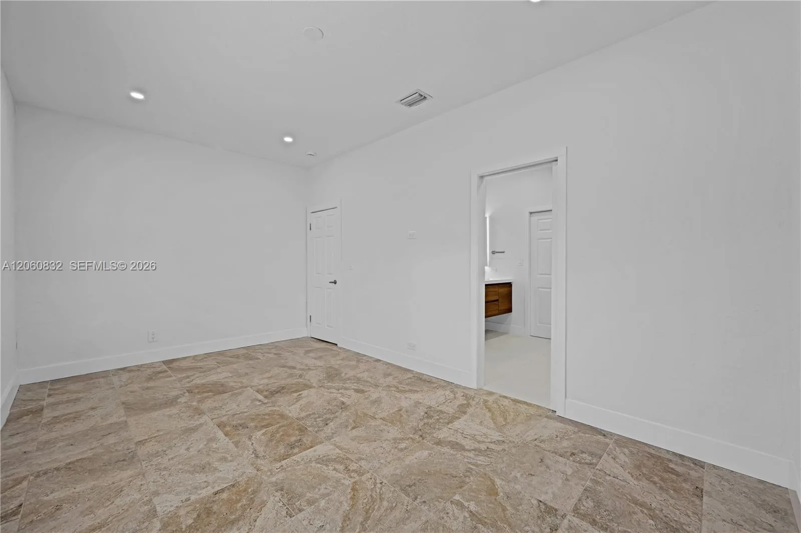 818 NE 3rd St, Hallandale Beach, FL 33009 photo 11