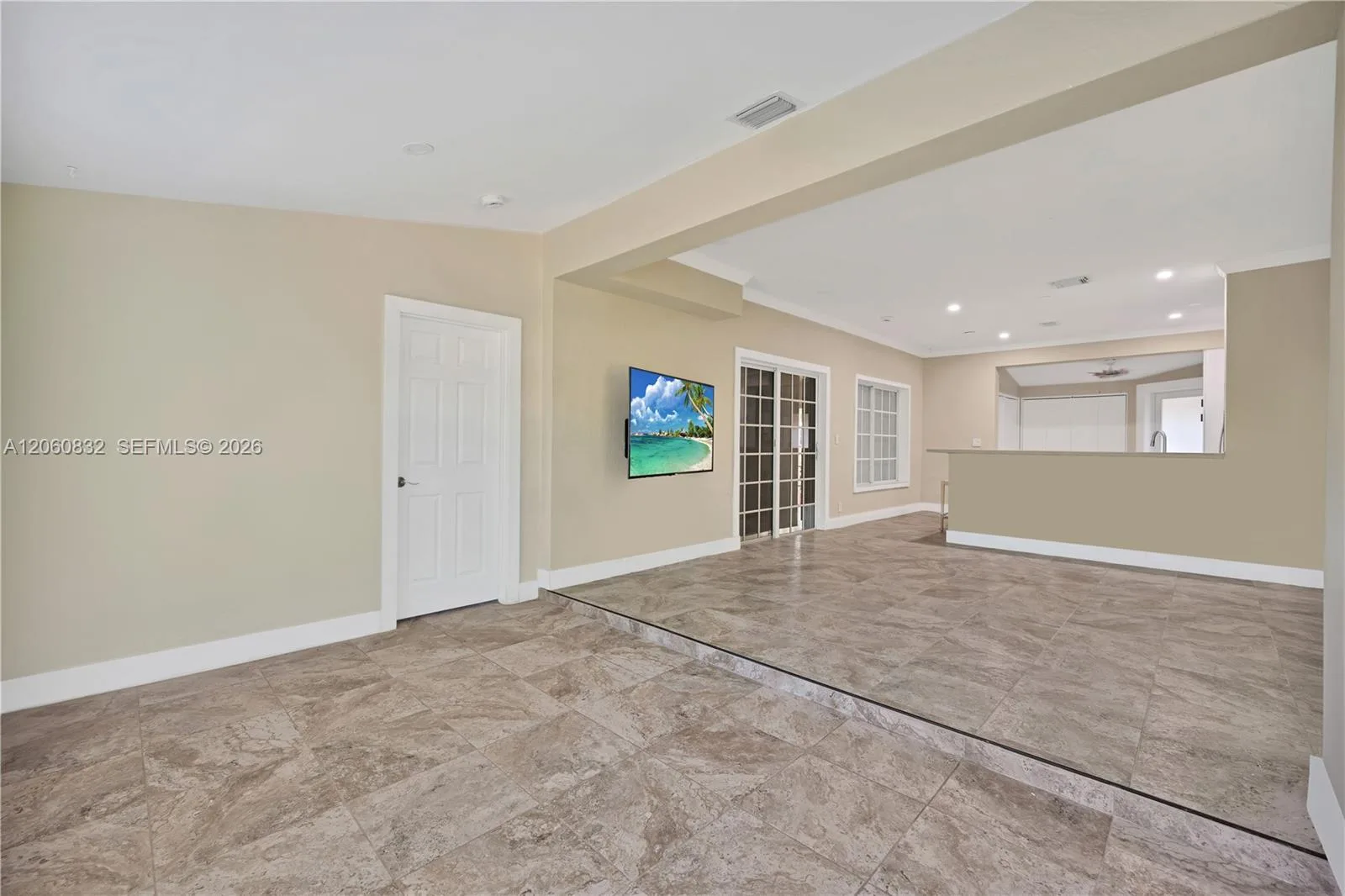 818 NE 3rd St, Hallandale Beach, FL 33009 photo 2