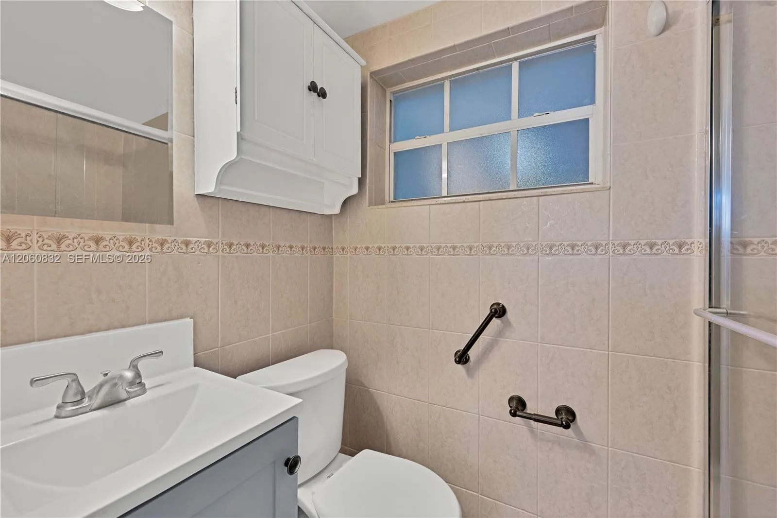 818 NE 3rd St, Hallandale Beach, FL 33009 photo 9