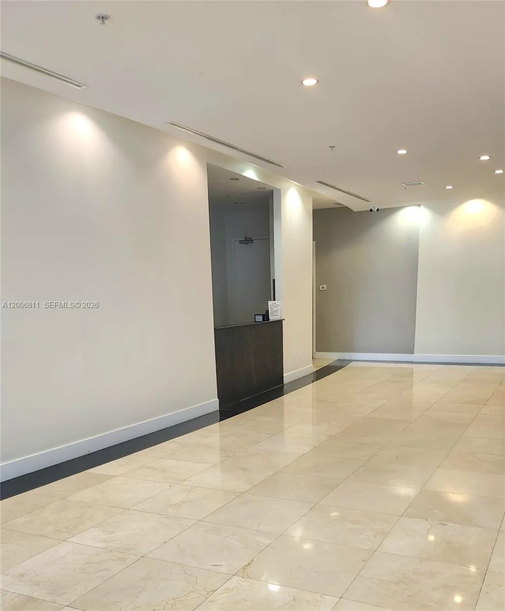2200 NE 4th Ave # 803, Miami, FL 33137 photo 3