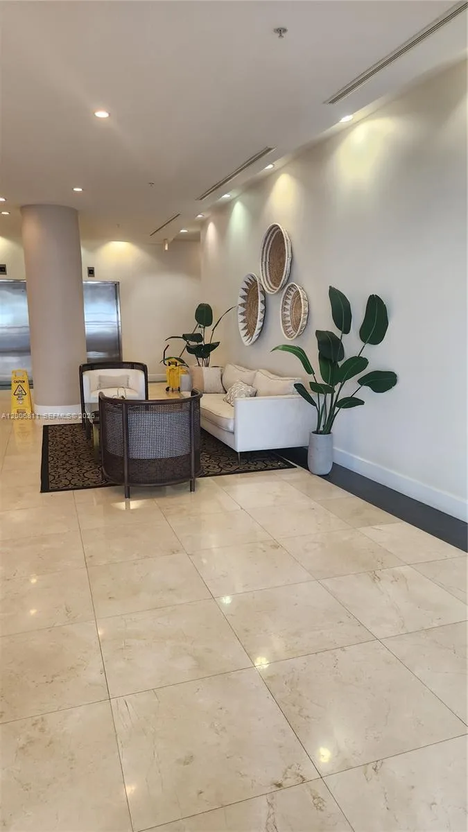 2200 NE 4th Ave # 803, Miami, FL 33137 photo 4