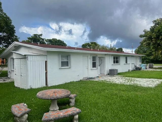 106 NW 12TH Avenue # 1-2, Dania Beach, FL 33004